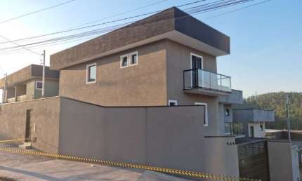 Oportunidade residência de 3 dormitórios e 4 vagas de garagem no Portal dos Ipês