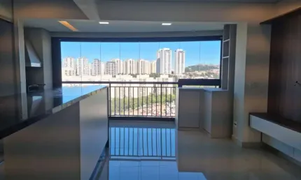 Belíssimo apto de 2 dormitórios com varanda gourmet e vista no bellagio alphavil