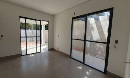 Casa com 3 quartos à venda na Rua República da Argentina, 100, Jardim Tropical, Cuiabá