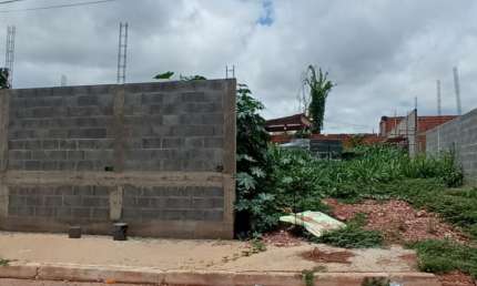 Terreno à venda na Rua Vinte e Um, 100, Dom Bosco, Cuiabá