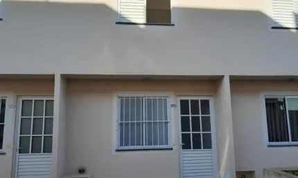 Casa para venda possui 65 metros quadrados com 2 quartos em jardim guarujá - são paulo