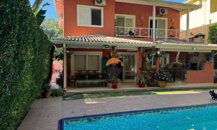Casa - 4 Dormitórios - Condominio Fazendinha - Granja Viana - SP