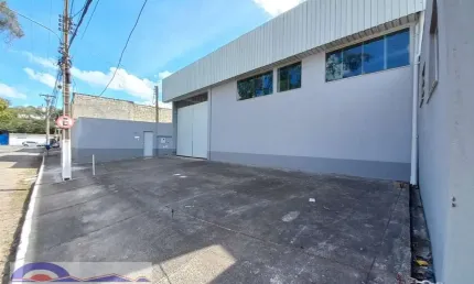 Barracão / Galpão / Depósito para alugar na Rua Granja dos Cavaleiros, Granja dos Cavaleiros, Macaé, 500 m2 por R$ 18.000