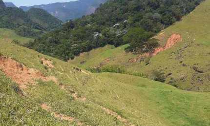 Chácara / sítio à venda na Serra Da Cruz, Serra da Cruz, Macaé