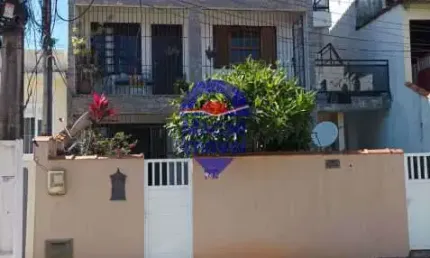 Casa com 5 quartos à venda na Rua César Parada Crespo, Jardim Santo Antônio, Macaé, 220 m2 por R$ 550.000