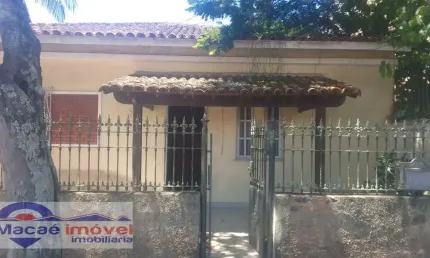 Casa com 5 quartos à venda na Rua Alfredo Backer, Centro, Macaé, 493 m2 por R$ 990.000