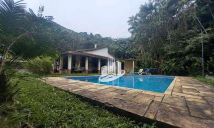 Seu Refúgio dos Sonhos: Casa de Encanto e Natureza no Recanto Sandra
