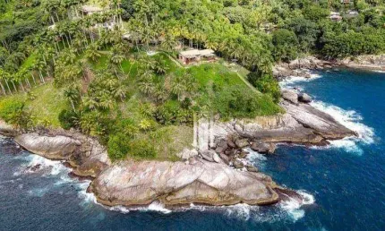 Ótimo Investimento em Pousada na Ilhabela com 36000 m² à Beira Mar