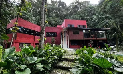 Lindo sobrado em condomínio fechado com 4 suítes à venda, 3.524m² por R$  1.320.000 - B Una - São Sebastião/SP