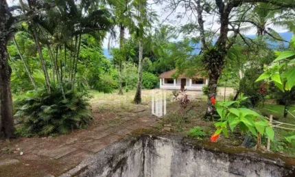 Oportunidade Rara! Terreno à Beira-Mar na Deslumbrante Praia de Massaguaçu, Caraguatatuba