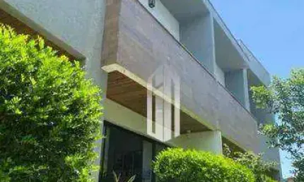 Sobrado mobiliado em condomínio fechado no Pontal de Santa Marina, Caraguá!