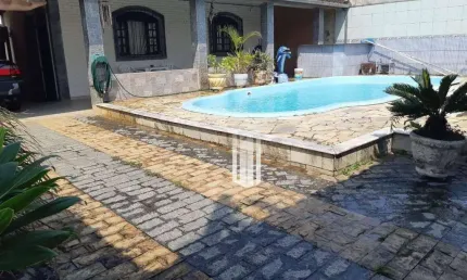 Casa com Piscina à venda no Pontal Santa Marina - Caraguatatuba/SP