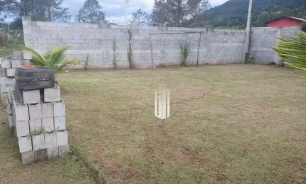 Terreno Plano com Escritura, Pomar e Projeto Aprovado para Casa de Veraneio