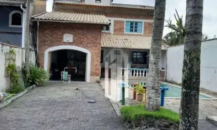 Sobrado com 3 dormitórios à venda, 250 m² por R$ 800.000,00 - Centro - Caraguatatuba/SP