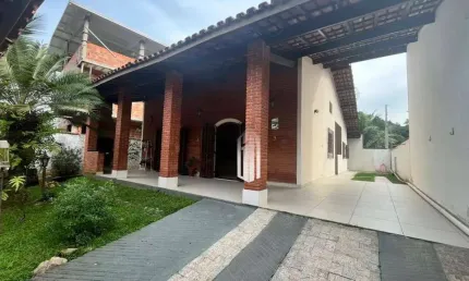 Casa com 3 dormitórios à venda, 150 m² por R$ 700.000,00 - Perequê-Mirim - Ubatuba/SP