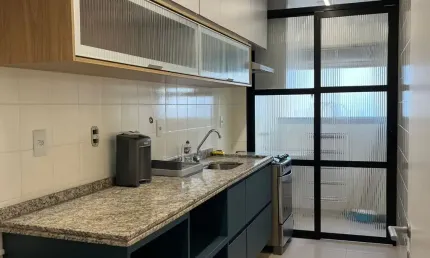 LOCAÇÃO - APART.  RECÉM REFORMADO 2  DORM. COM VAGA - SANTA CECILIA