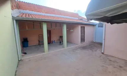 Casa para Venda em Araras, Parque Dom Pedro, 2 dormitórios, 1 suíte, 2 banheiros, 2 vagas