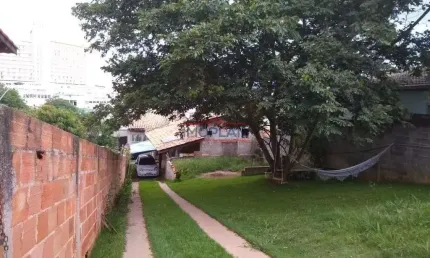 Casa á venda com 2 dormitórios à venda, 170 m²  - Jardim Santo Antônio - Atibaia