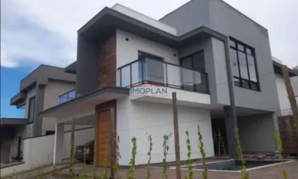 Lino imóvel com 3 dormitórios sendo 3 suítes com piscina bem localizado em condo