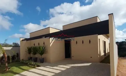 Linda casa térrea em condomínio fechado com 105,35 m² em Atibaia - SP - Consoli