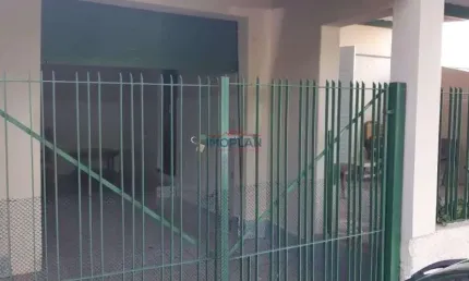 Casa à venda bem localizada em bairro tranquilo  em Atibaia - SP Imóvel com 2 ca