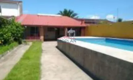 Casa  com - 3 Dormitórios; com piscina em uma ótima localização de Itanhaém - SP