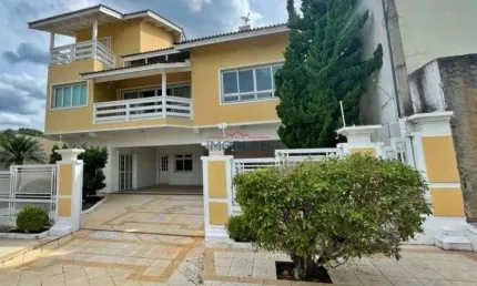 Casa à venda  com 800 m² em uma ótima localização de Atibaia - SP - Vila Santist