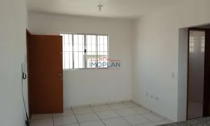Apartamento com 02 dormitórios, sala, cozinha e banheiro em atibaia