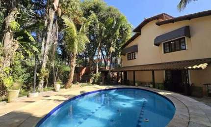 CASA À VENDA 5 DORMITÓRIOS 4 VAGAS PISCINA NA SERRA DA CANTAREIRA MAIRIPORÃ-SP