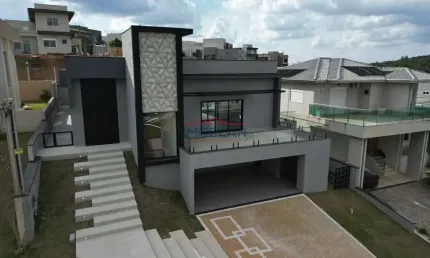 Casa à venda no Condomínio Campos do Conde em Bragança Paulista.