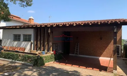 Residência à venda na vila santista, atibaia com terreno espaçoso de 810 m²