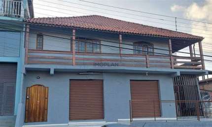 Casa com salão comercial Serra da Cantareira Mairiporã-SP
