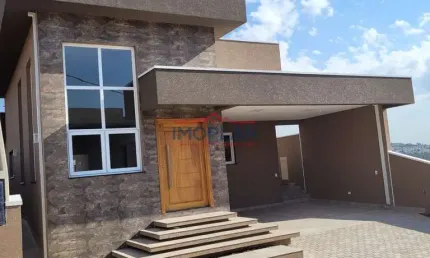 Casa à venda com 192 m² com piscina e espaço gourmet em ótima localização em Ati
