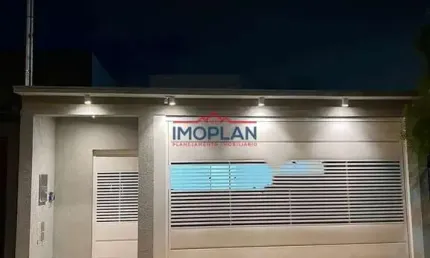 Casa à venda  com 3 Dormitórios 1 suíte com 130 m² com churrasqueira em ótima lo