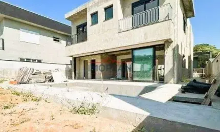 Casa à venda em uma localização privilegiada, situada em um ótimo condomínio