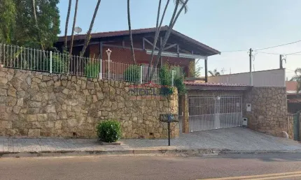 Casa à venda com 400 m²com piscina ( porteira fechada ) - Vila Giglio - Atibaia