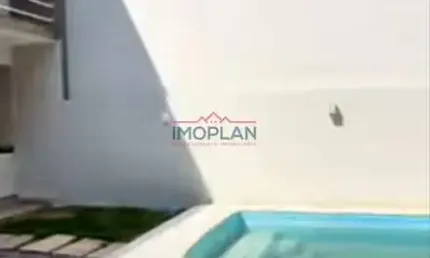 Casa com 2 suítes 2 vagas piscina a venda Nova Cerejeira Atibaia-SP
