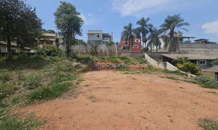 Terreno com 640m2 em condomínio fechado em Atibaia-SP
