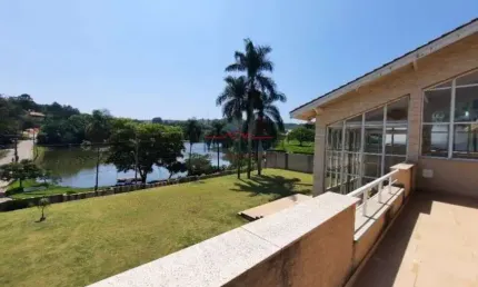 Mansão no Condominio Palavra da Vida com vista para o lago!