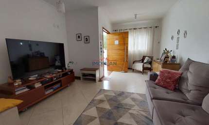 Casa térrea com 3 dormitórios no Jardim dos Pinheiros