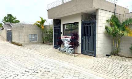 CASA TÉRREA À VENDA ELOCAÇÃO NO CONDOMÍNIO FIGUEIRAS – ATIBAIA – SP
