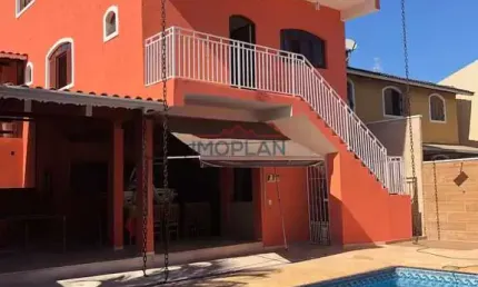 Em Atibaia, Jardim Paulista, localizado em um excelente bairro residencial a ape