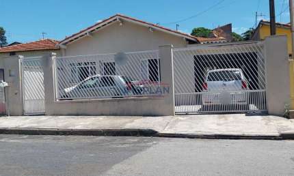 Casa á venda com 180,81 m² com duas Edículas no fundo - Atibaia Jardim - Atibaia