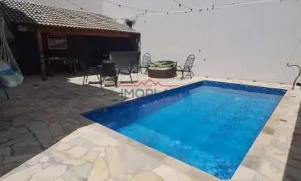 Lindo casa de 202,43 m² com piscina e vista para a Pedra Grande em Atibaia/SP
