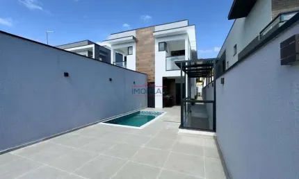Casa à venda com 180 m² e pisicina no Jardim do Lago - Atibaia - SP