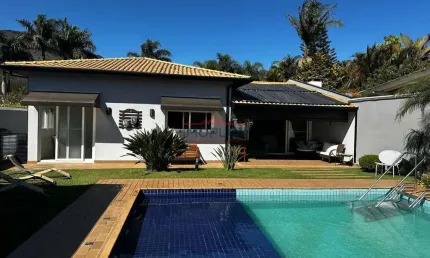 CASA TÉRREA PORTEIRA FECHADA NO CONDOMÍNIO FLAMBOYANT