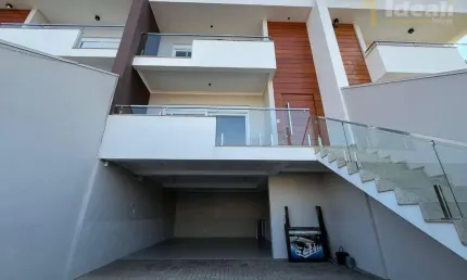 Sobrado com 3 dormitórios à venda, 212 m² por R$ 1.590.000,00 - São José - São Leopoldo/RS