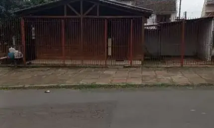Casa 2 dormitórios localizada no centro de sapucaia do sul r$1100,00