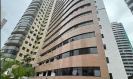 Apartamento de 210 M2.º há poucos metros da beira mar