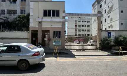 Apartamento com 2 quartos à venda na Avenida Augusto dos Anjos, Jóquei Clube, Fortaleza